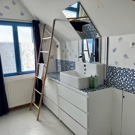 La Maison Bleue - Calme, Jardin, Billard Holiday home