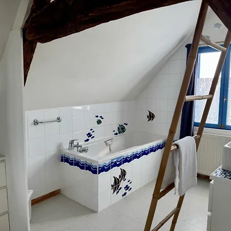 La Maison Bleue - Calme, Jardin, Billard Holiday home